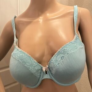 Victoria secret body by Victoria Lined 36DD